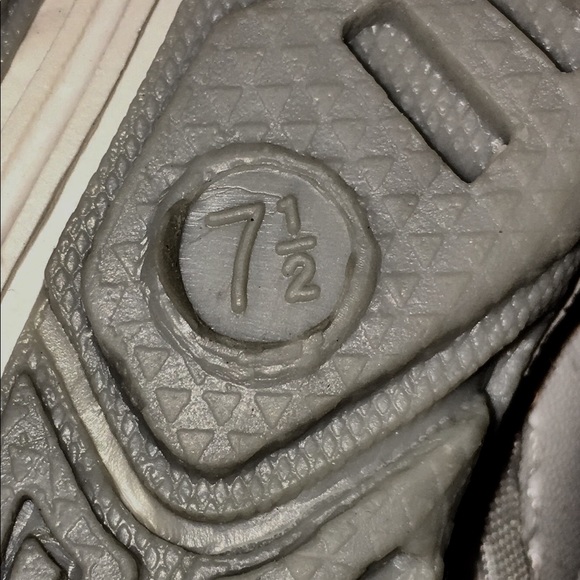 Danskin Now Sneakers — Size Women’s 7.5 —- NEW WITH TAGS - Picture 4 of 8